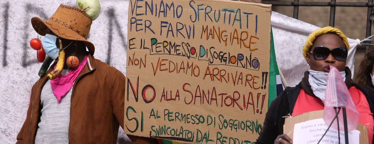 Al momento stai visualizzando Ricatti e precarietà: il contraltare dell’accoglienza – di Massimo Cuomo